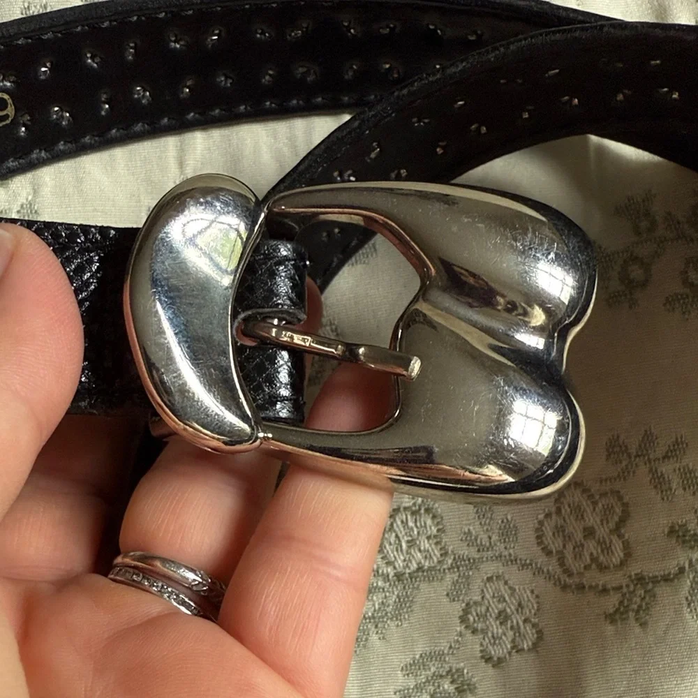 Black Leather Belt with Silver Buckle and Multicolor Accents Vintage Small. - Picture 7 of 17